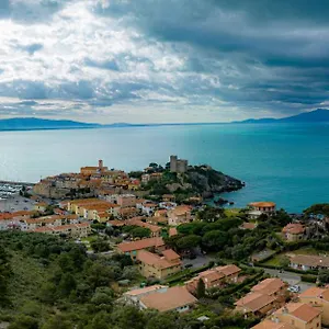 a-talamone-a-pochi-passi-dal-centro-e-dal-mare.it-tuscanyhotel.com/